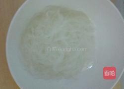 裙边拌粉丝菠菜的做法图解2