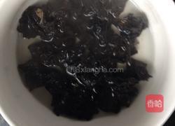 木耳炒肉的做法图解2