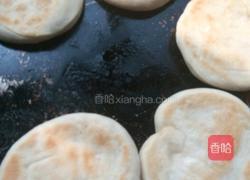 自做发面小饼的做法图解9