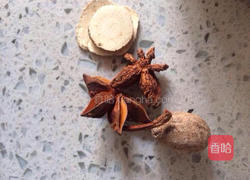 秘制酱肘子卷的做法图解4