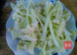 清炒菜花（家常版）的做法图解1