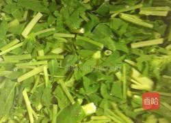 菠菜拌黄瓜花生仁的做法图解1