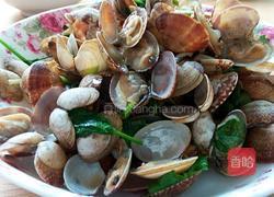 芹菜炒花哈的做法图解3