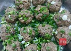 香菇豌豆肉丸子的做法图解4