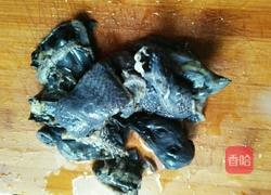 野山笋炖乌鸡汤的做法图解2
