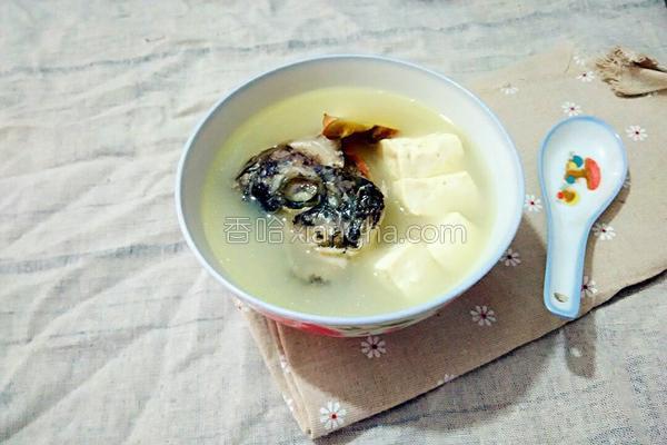 鲫鱼豆腐汤