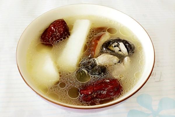 山药乌鸡汤