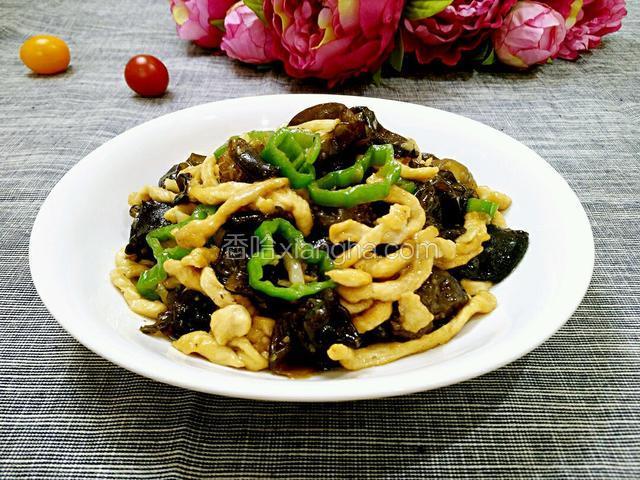 木耳炒鸡丝