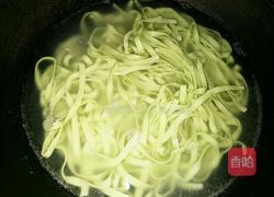辣拌菠菜凉面的做法图解4