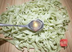 辣拌菠菜凉面的做法图解5