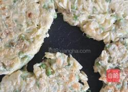 槐花鸡蛋饼的做法图解5