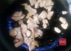 蒜苔炒肉片的做法图解5
