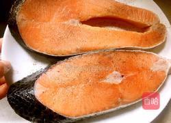 香煎三文鱼排的做法图解2