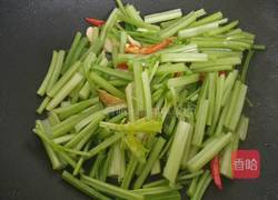 干煸土豆条的做法图解7