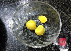 蛋黄点心的做法图解1