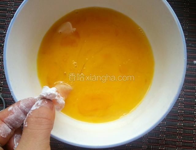 裹上鸡蛋液