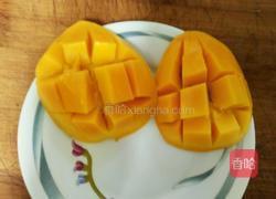 芒果蜜豆牛奶西米露的做法图解2