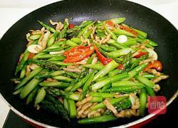 芦笋炒肉丝的做法图解11