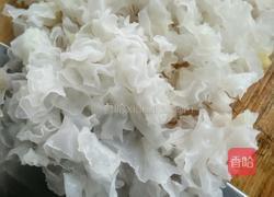 鸡蛋雪耳糖水的做法图解4