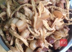 五花肉焖笋干的做法图解4