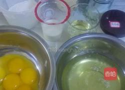 十寸戚风蛋糕的做法图解1