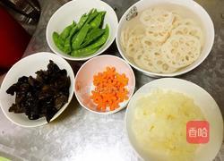 荷塘小炒的做法图解1