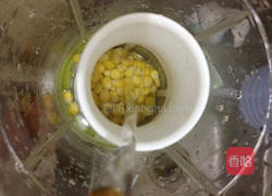 宝宝辅食~~玉米汁鸡蛋羹的做法图解3