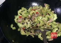 肉片炒苦瓜的做法图解6