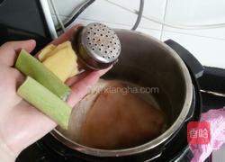 红烧肘子的做法图解6