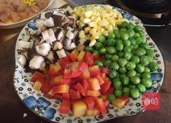 鸡丁什锦菠萝饭的做法图解5