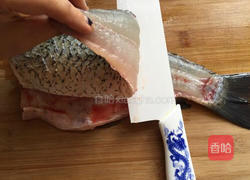 酸梅金汤鱼的做法图解2