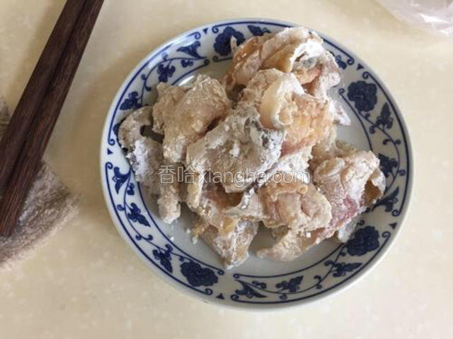 摆盘备用。