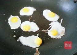 香煎鹌鹑蛋的做法图解2