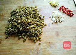 酸豆角炒肉末的做法图解2