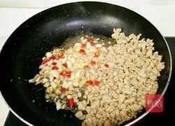 酸豆角炒肉末的做法图解5