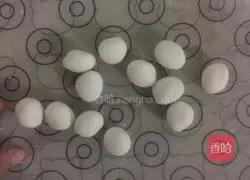 Illustration of making handmade glutinous rice balls 4