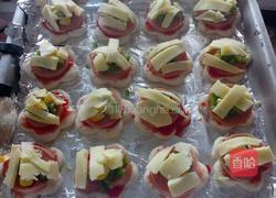 迷你小披萨的做法图解4