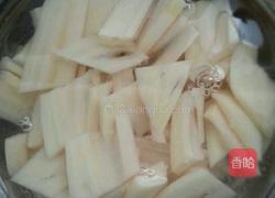 糖醋藕片的做法图解2