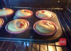 草莓蜂蜜玛芬蛋糕的做法图解8