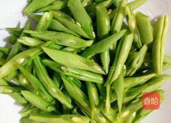 四季豆炒肉的做法图解1