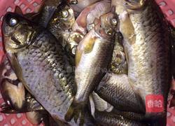 油炸香酥野鲫鱼的做法图解2