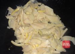  蒜心炒笋的做法图解2