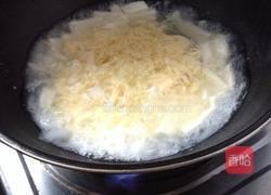 鸭蛋豆腐羹的做法图解3