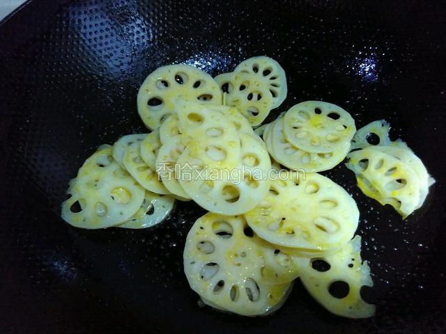 加盐和糖炒匀