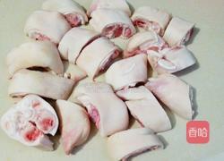 红烧猪蹄的做法图解1