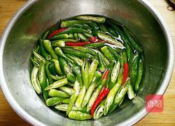 尖椒炒肉的做法图解3