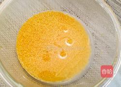 槐花小米粥的做法图解2
