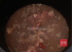 猪骨汤面的做法图解2