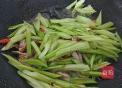 芹菜炒粉的做法图解9