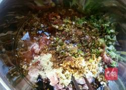 翡翠白菜水饺的做法图解2